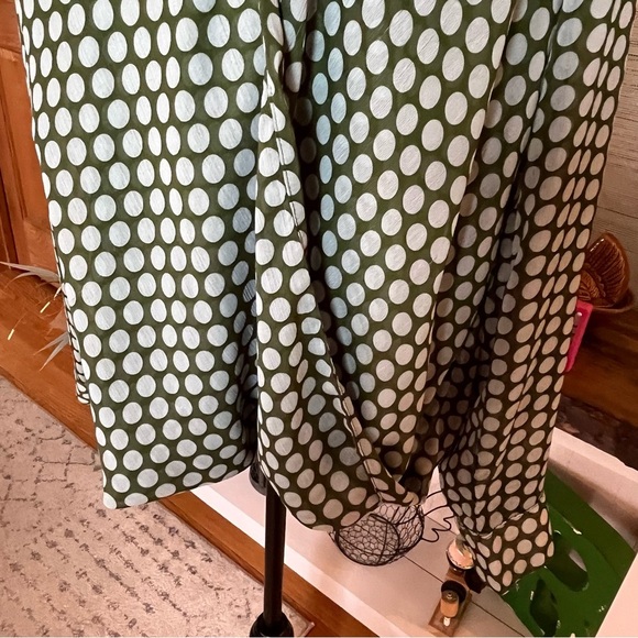 KUT from the Kloth Women's Size L Green Polka Dot Surplice V-Neck Blouse Top - Picture 3 of 10
